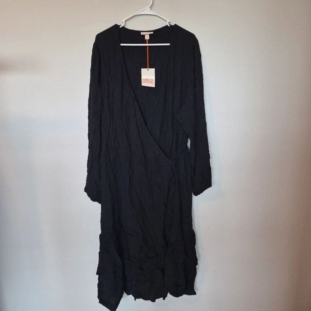 Womens Plus Size Ling Sleeve Black Wrap Dress